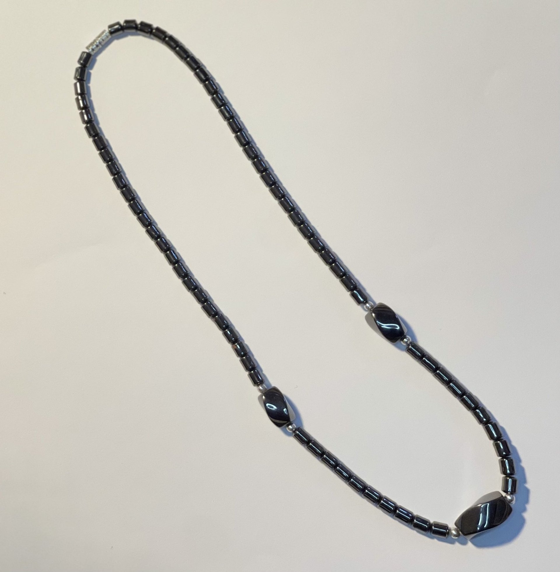 BLACK AND GOLD HEMATITE NECKLACE – YOUROCK JEWELS